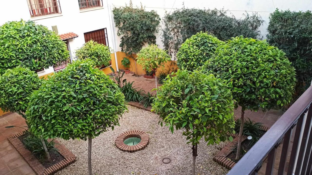 La Pequena Escalera Mezquita Catedral Apartment Cordoba Ngoại thất bức ảnh